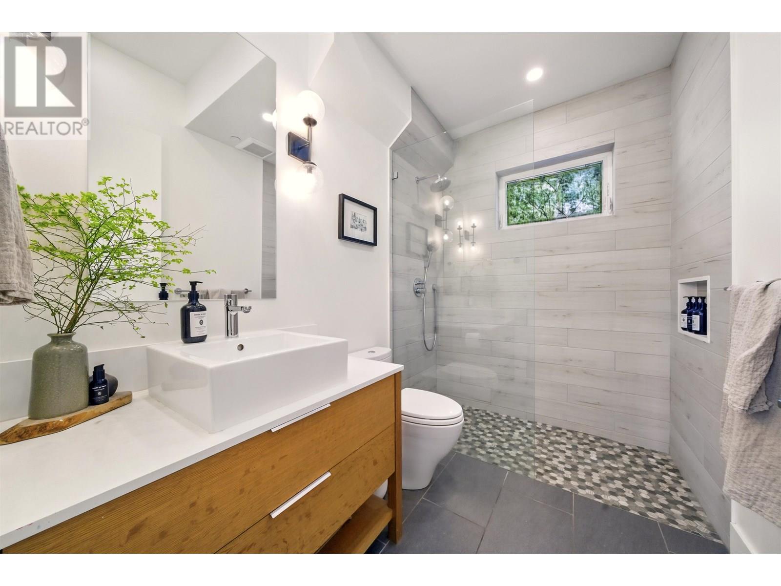5577 Indian River Drive, North Vancouver, British Columbia  V7G 2T7 - Photo 27 - R3029725
