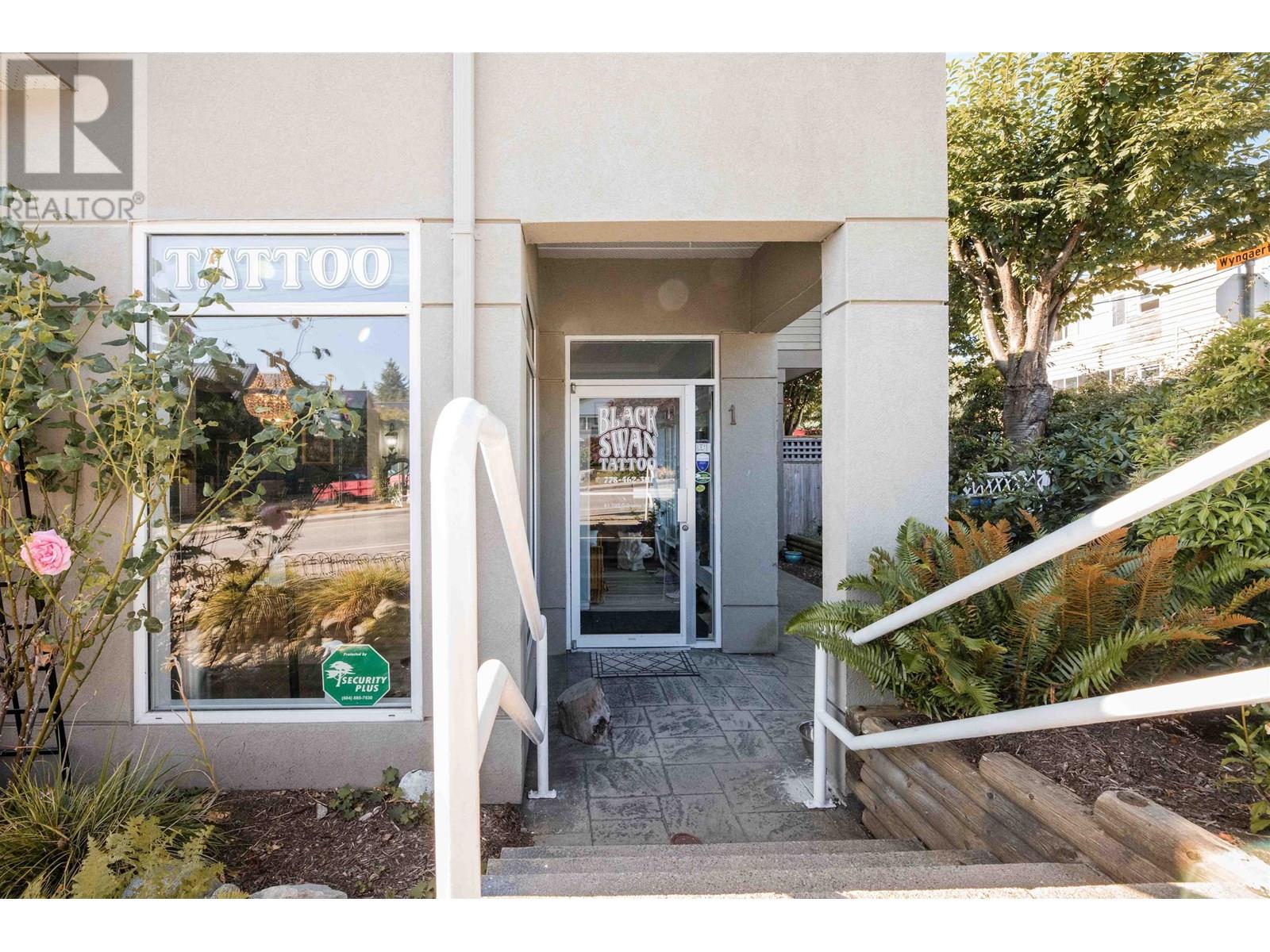 PROPERTY ONLY 101-703 GIBSONS WAY, Gibsons, British Columbia