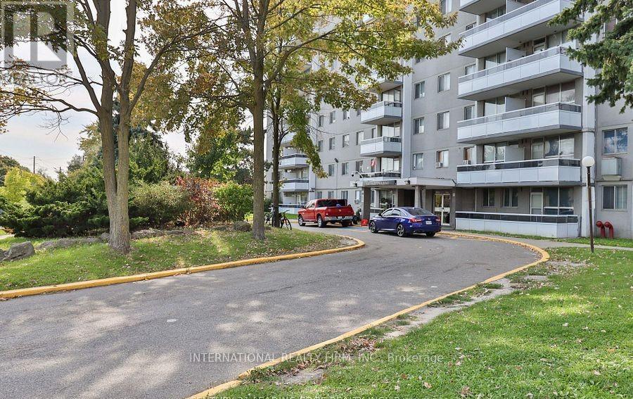 Property at 809 - 940 CALEDONIA ROAD image