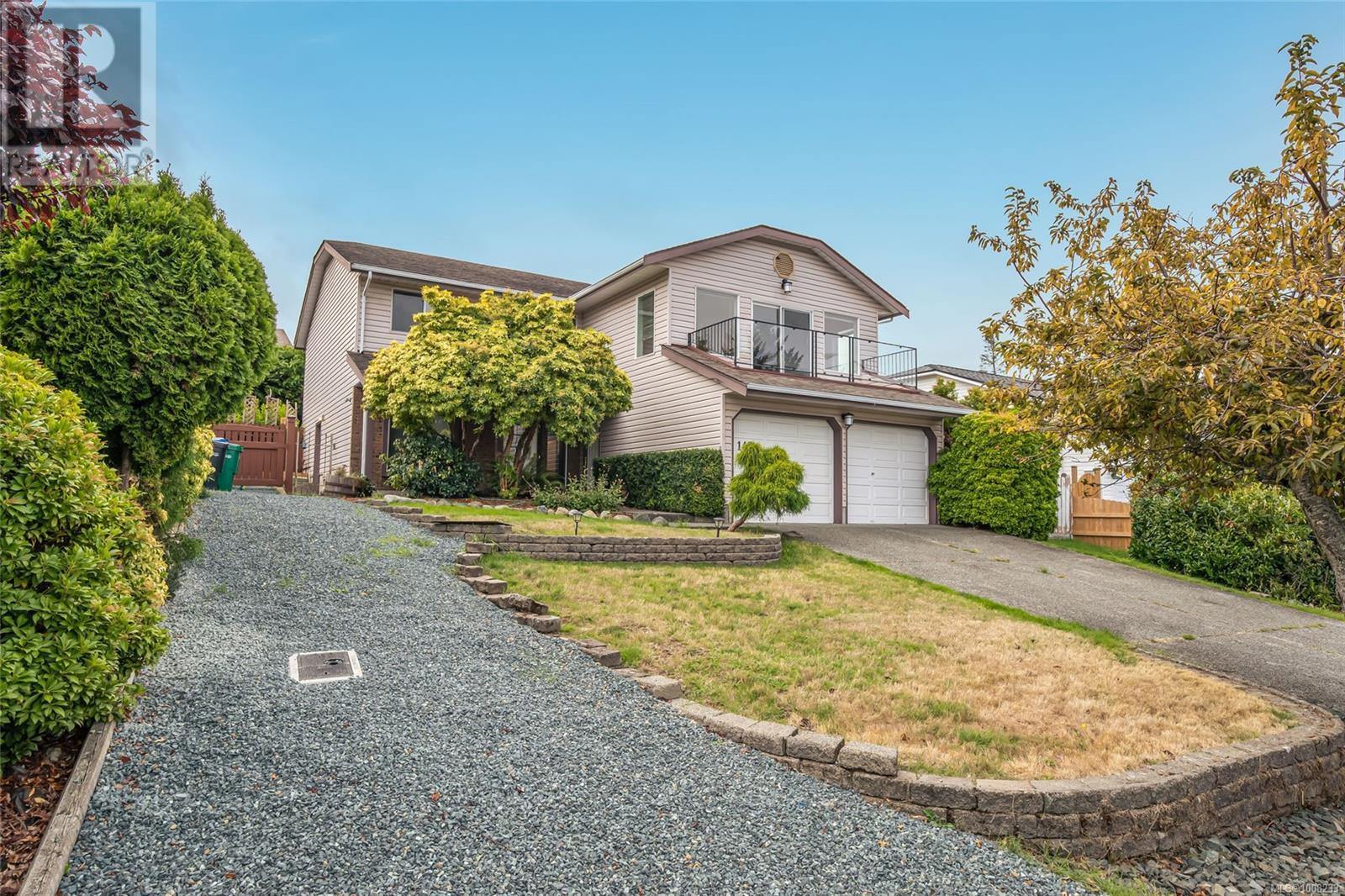 Property at 143 Heritage Dr image 4