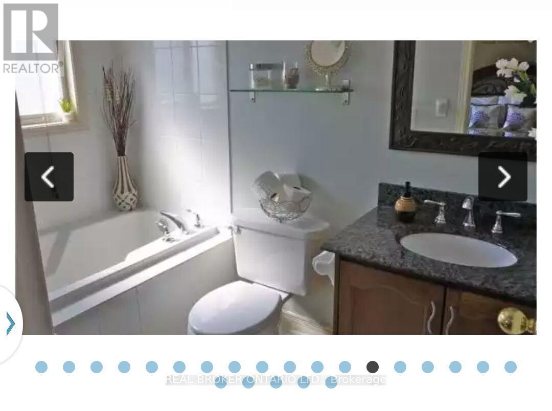 2366 Newcastle Crescent, Oakville, Ontario  L6M 4P6 - Photo 10 - W12301292