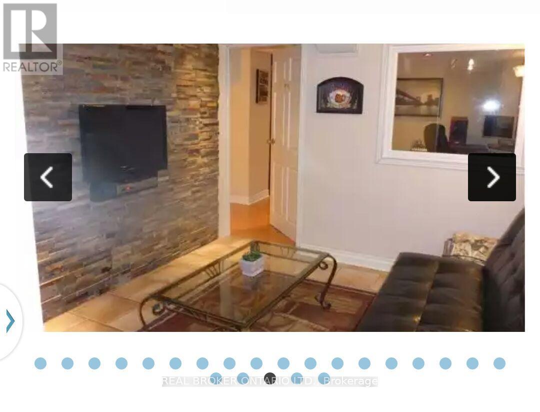 2366 Newcastle Crescent, Oakville, Ontario  L6M 4P6 - Photo 2 - W12301292