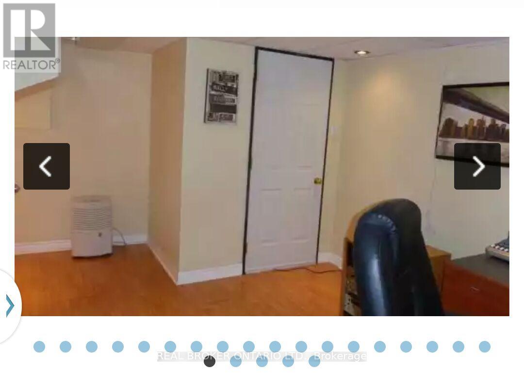 2366 Newcastle Crescent, Oakville, Ontario  L6M 4P6 - Photo 7 - W12301292