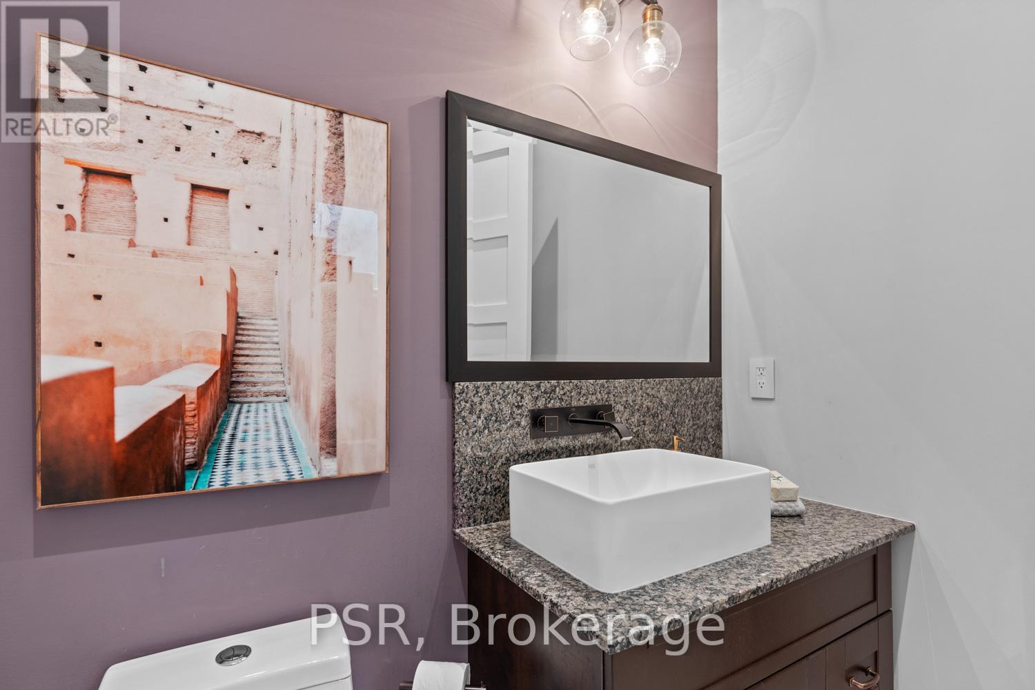 76 South Kingsway, Toronto, Ontario  M6S 3T3 - Photo 18 - W12301296