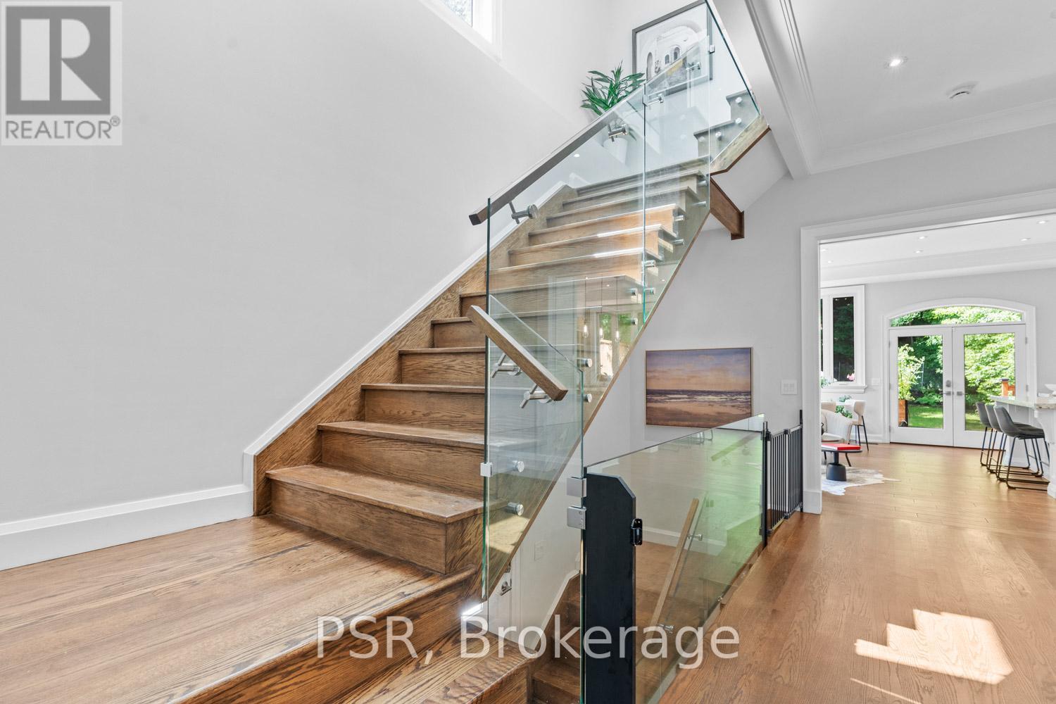 76 South Kingsway, Toronto, Ontario  M6S 3T3 - Photo 19 - W12301296