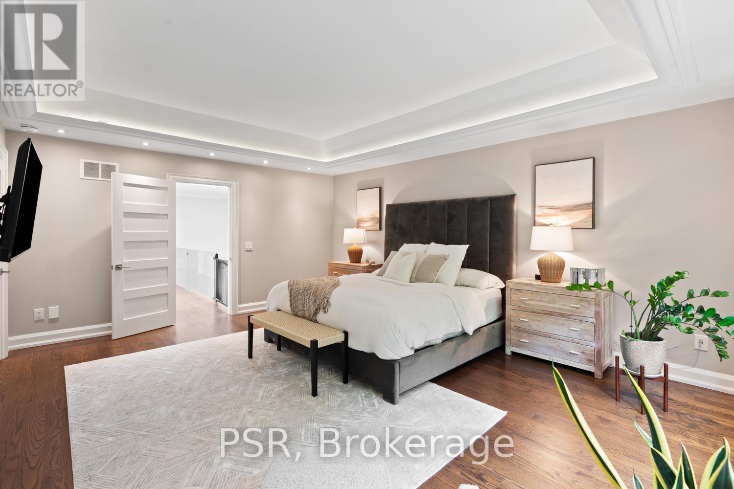 76 South Kingsway, Toronto, Ontario  M6S 3T3 - Photo 22 - W12301296
