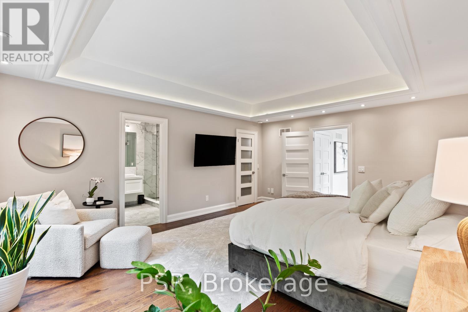 76 South Kingsway, Toronto, Ontario  M6S 3T3 - Photo 23 - W12301296