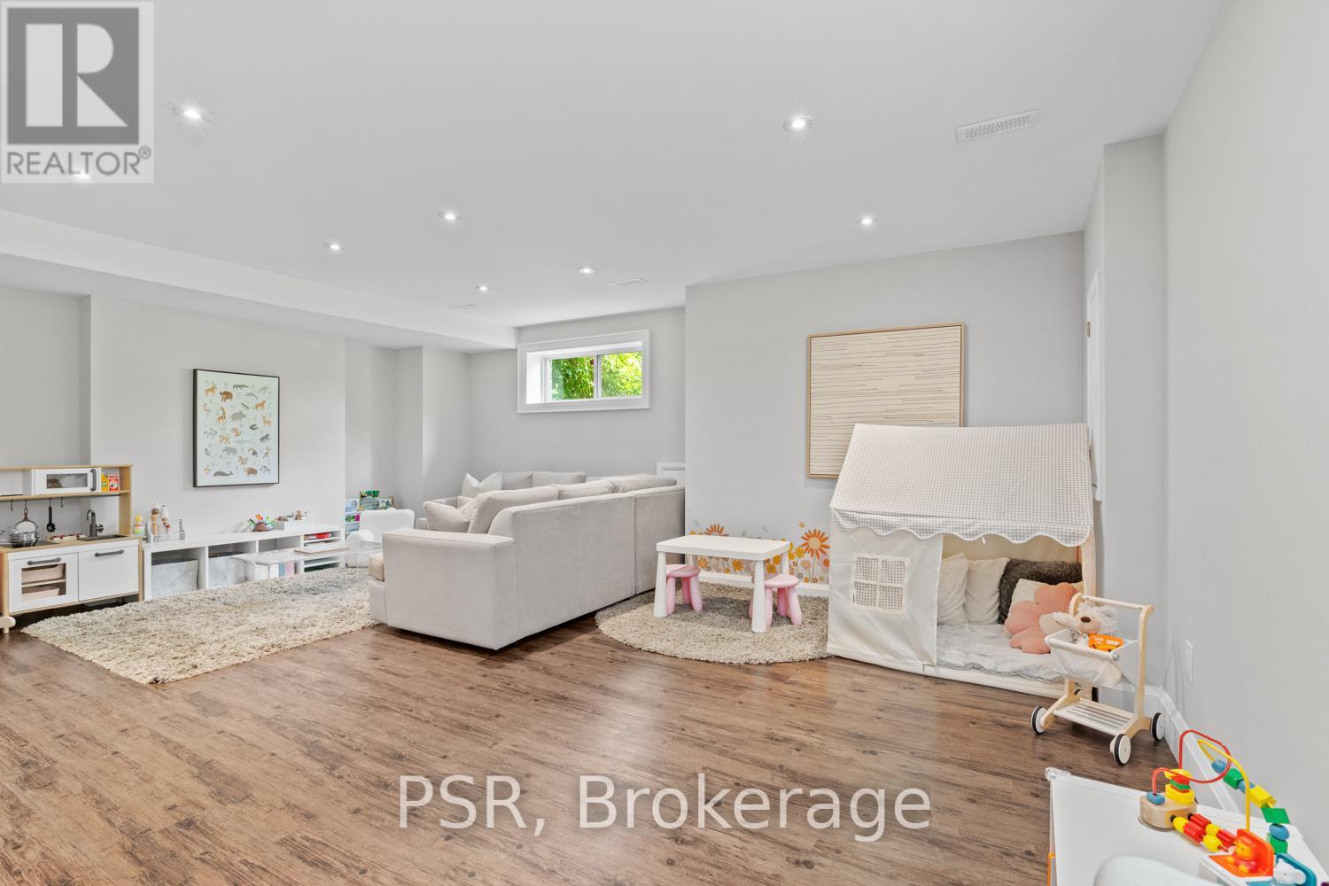76 South Kingsway, Toronto, Ontario  M6S 3T3 - Photo 41 - W12301296