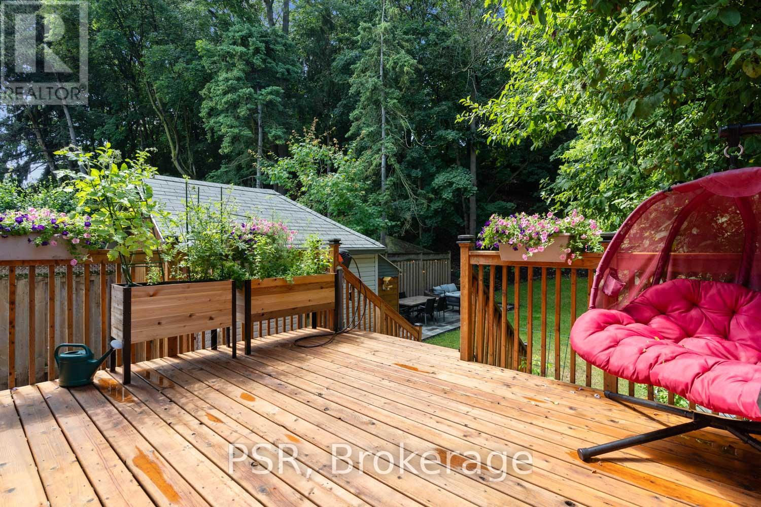 76 South Kingsway, Toronto, Ontario  M6S 3T3 - Photo 45 - W12301296