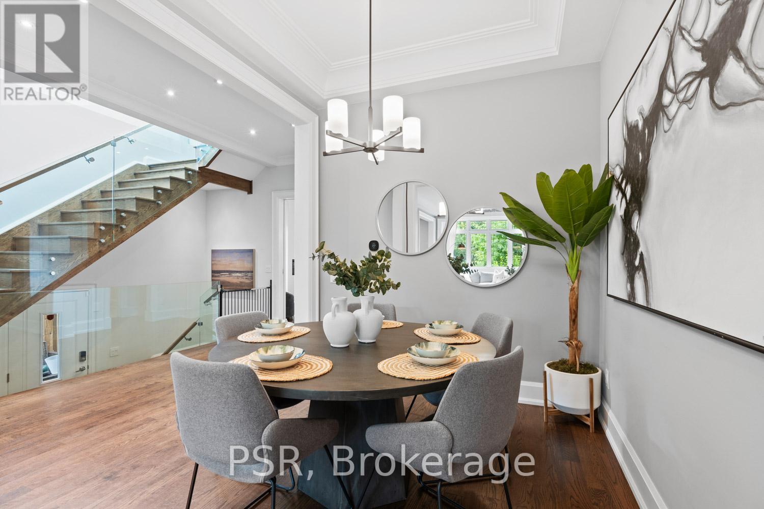 76 South Kingsway, Toronto, Ontario  M6S 3T3 - Photo 7 - W12301296