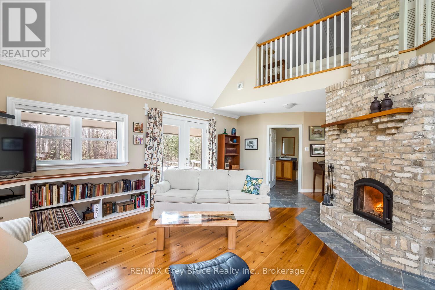 20 Maple Drive, Northern Bruce Peninsula, Ontario  N0H 1Z0 - Photo 11 - X12126172