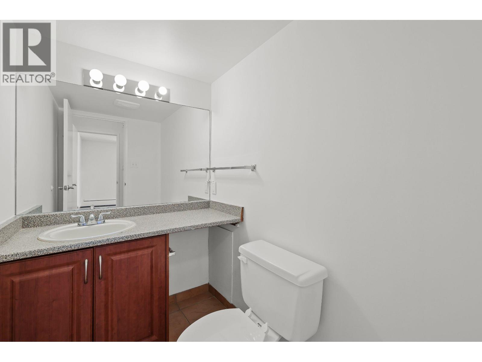 911 2016 Fullerton Avenue, North Vancouver, British Columbia  V7P 3E6 - Photo 13 - R3029845
