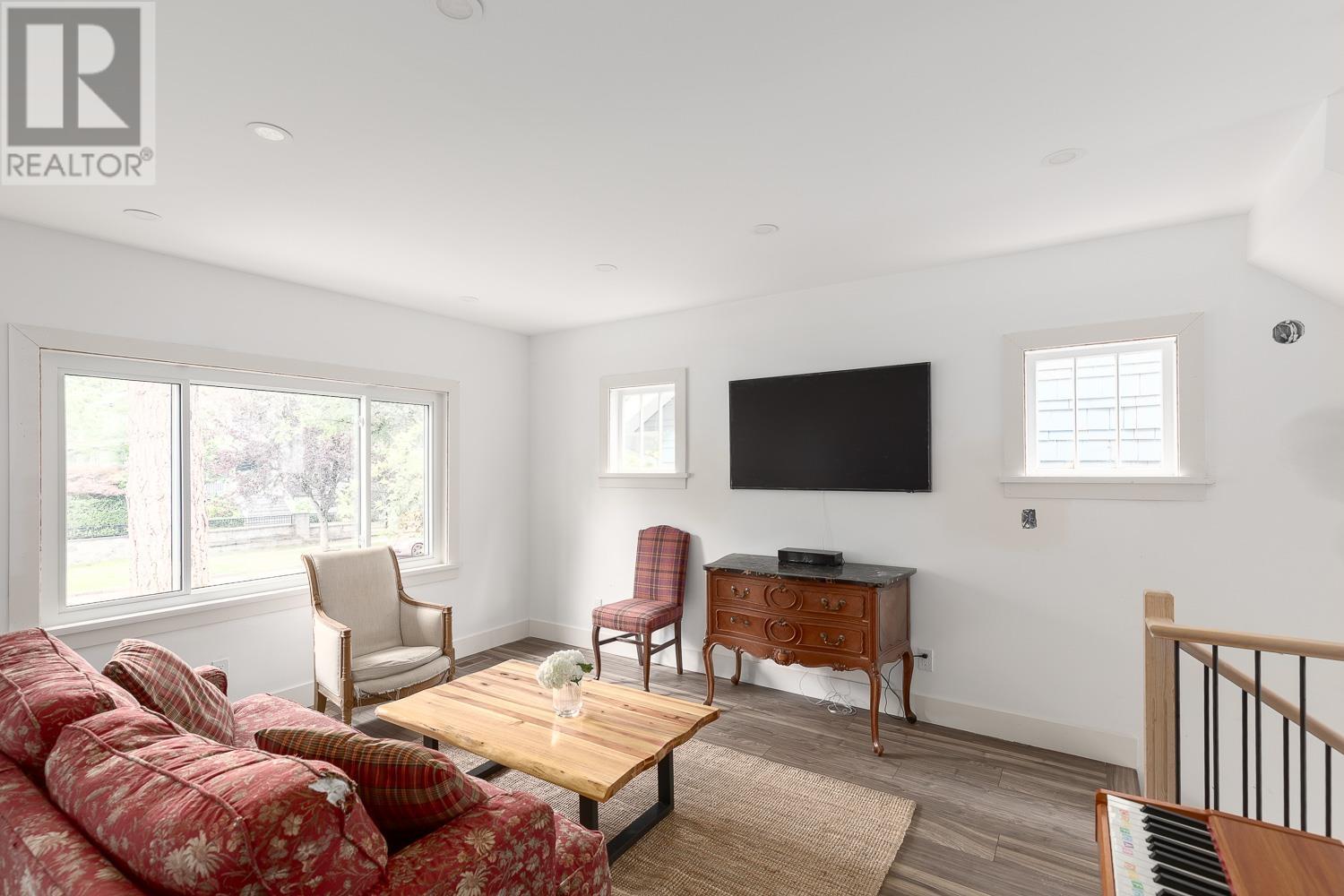 Property at 3760 W 37TH AVENUE image 5