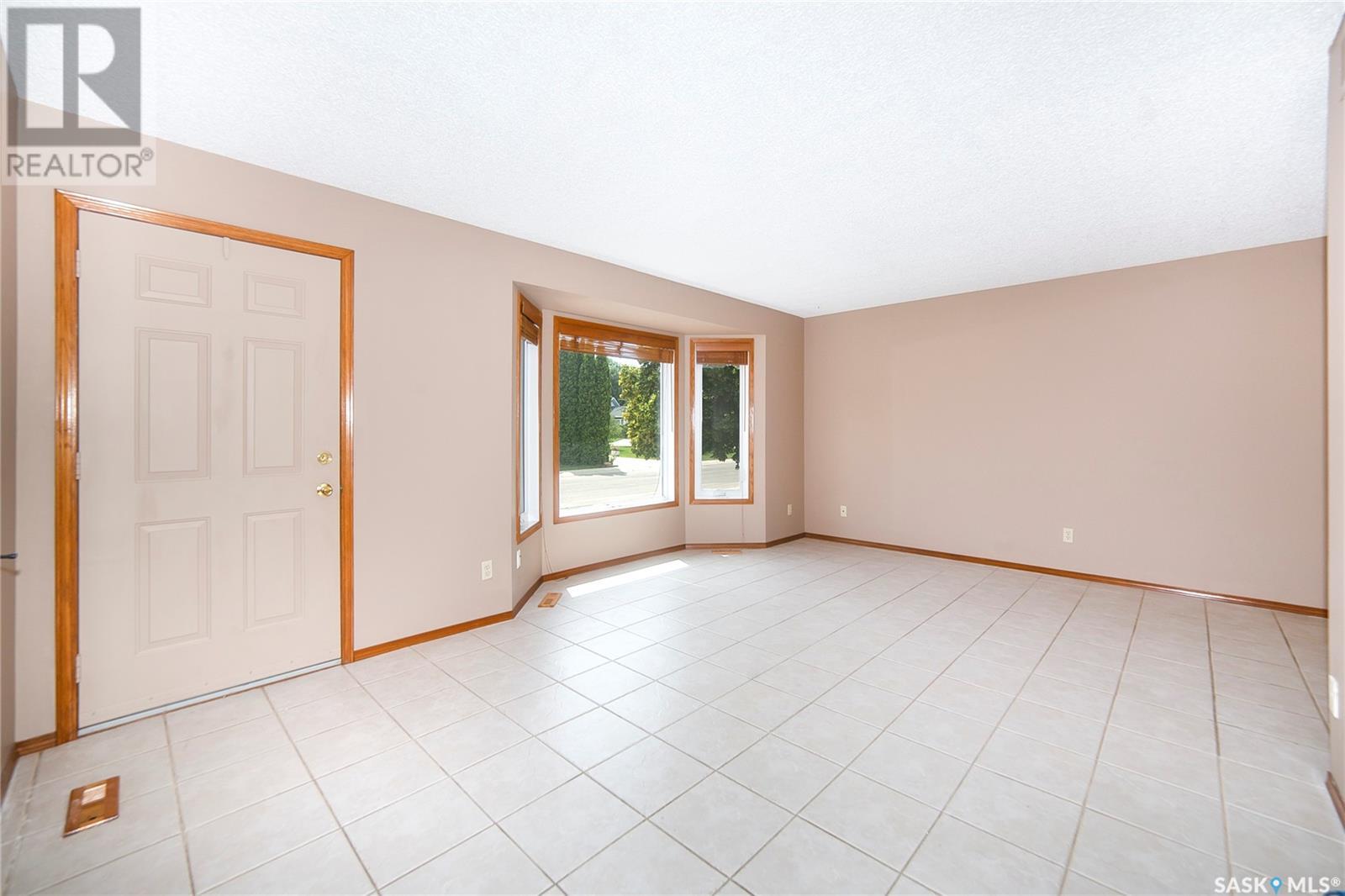Property at 215 Hogg WAY image 5