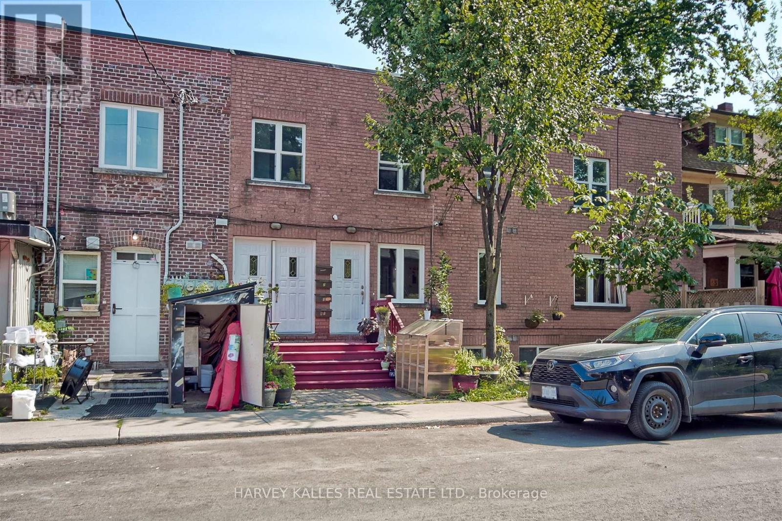 Unit #1 - 226 Greenwood Avenue, Toronto, Ontario  M4L 2R2 - Photo 2 - E12301382
