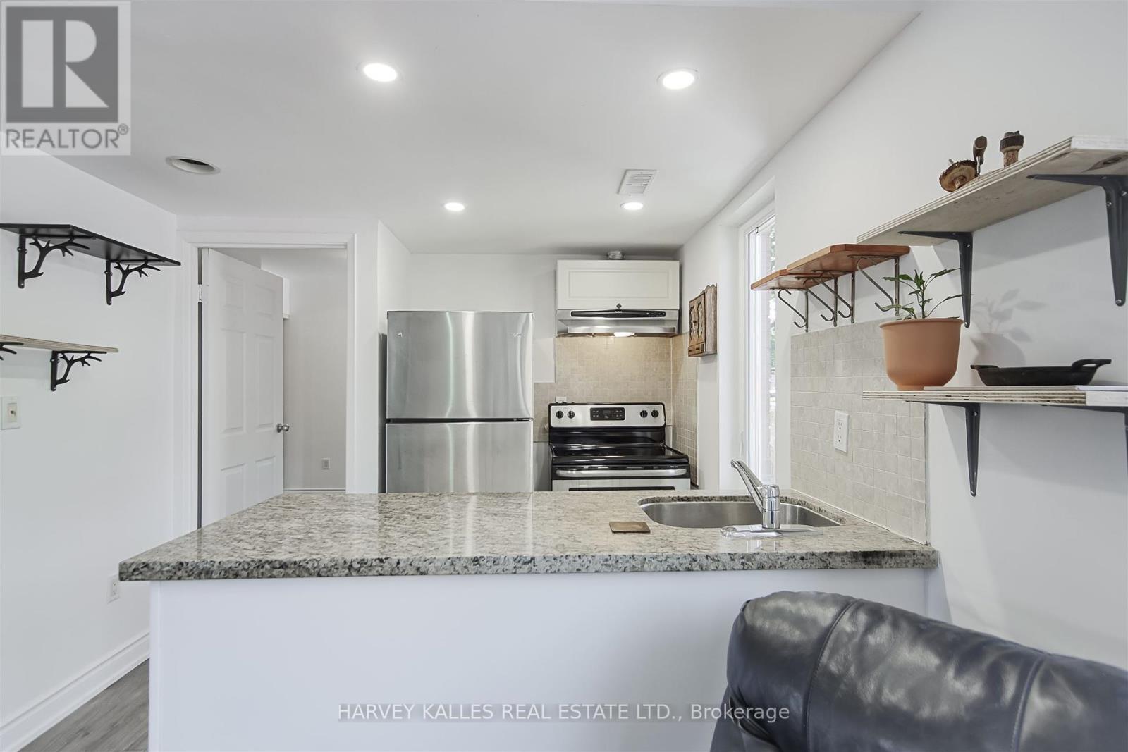Unit #1 - 226 Greenwood Avenue, Toronto, Ontario  M4L 2R2 - Photo 9 - E12301382