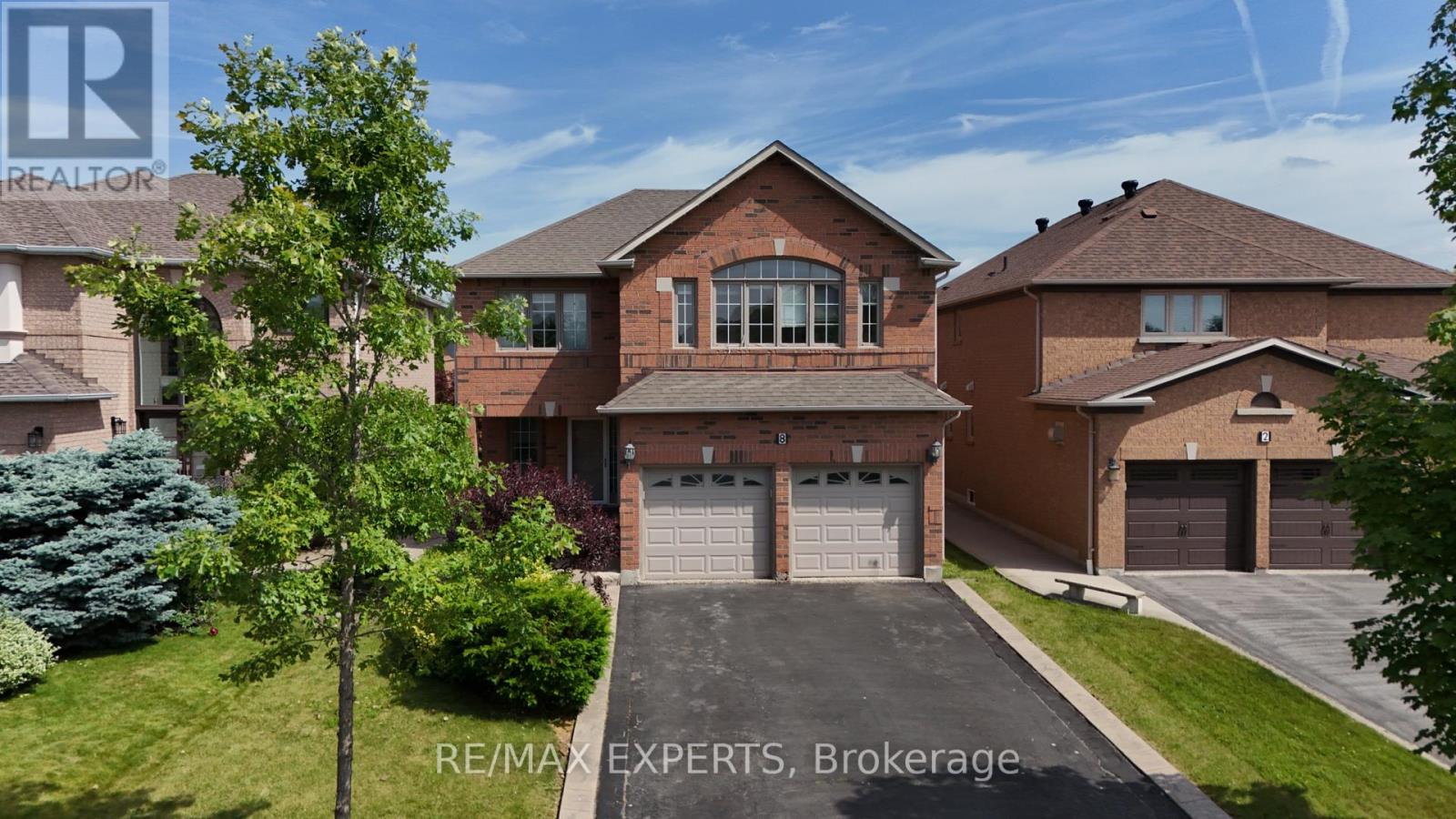 Property at 8 PINE HOLLOW CRESCENT image 2