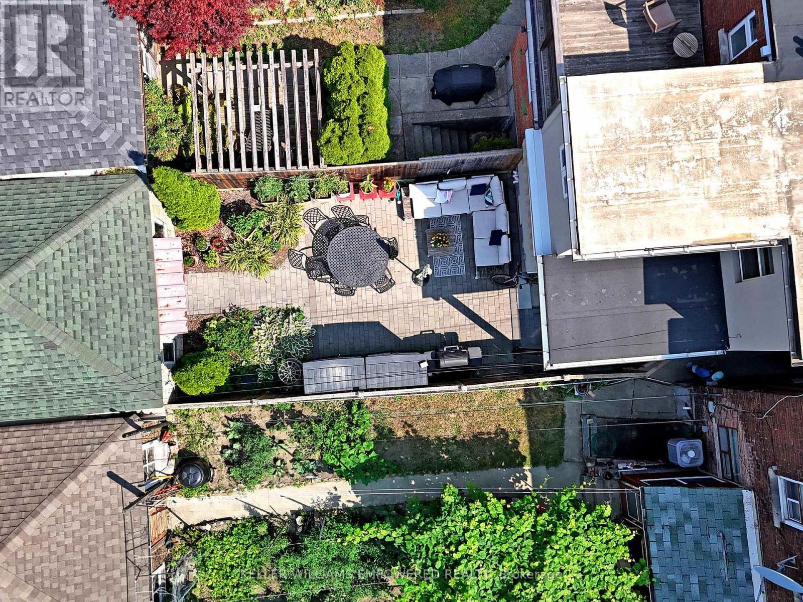 Property at 82 RUSSETT AVENUE image 3