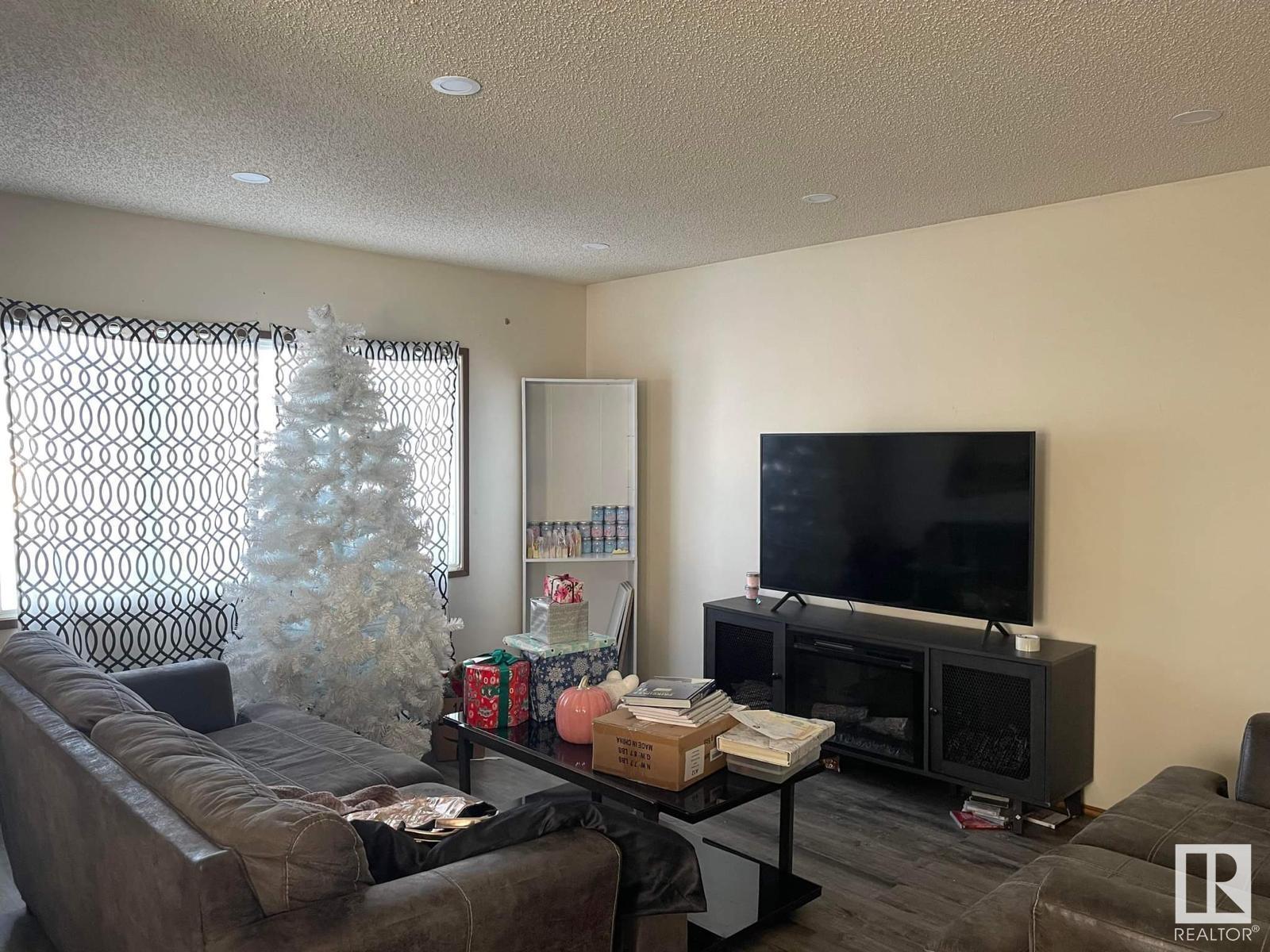 Property at 5313 21 AV NW NW image 4