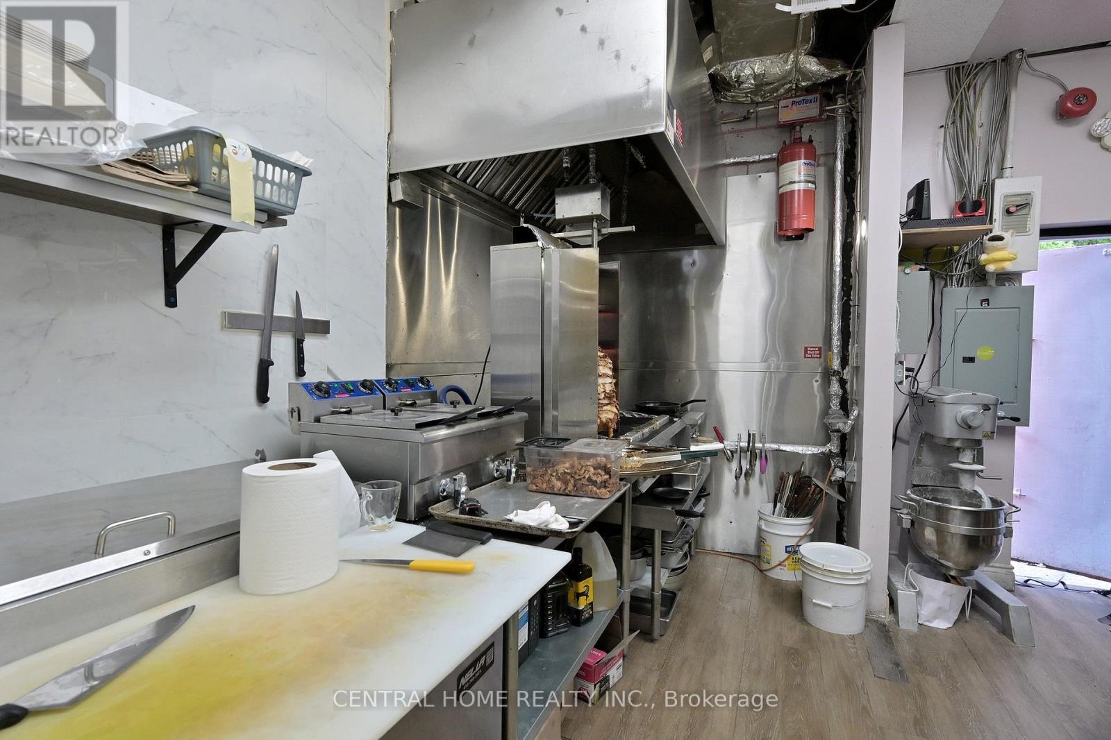 9 - 14834 Yonge Street, Aurora, Ontario  L4G 1N2 - Photo 21 - N12301425