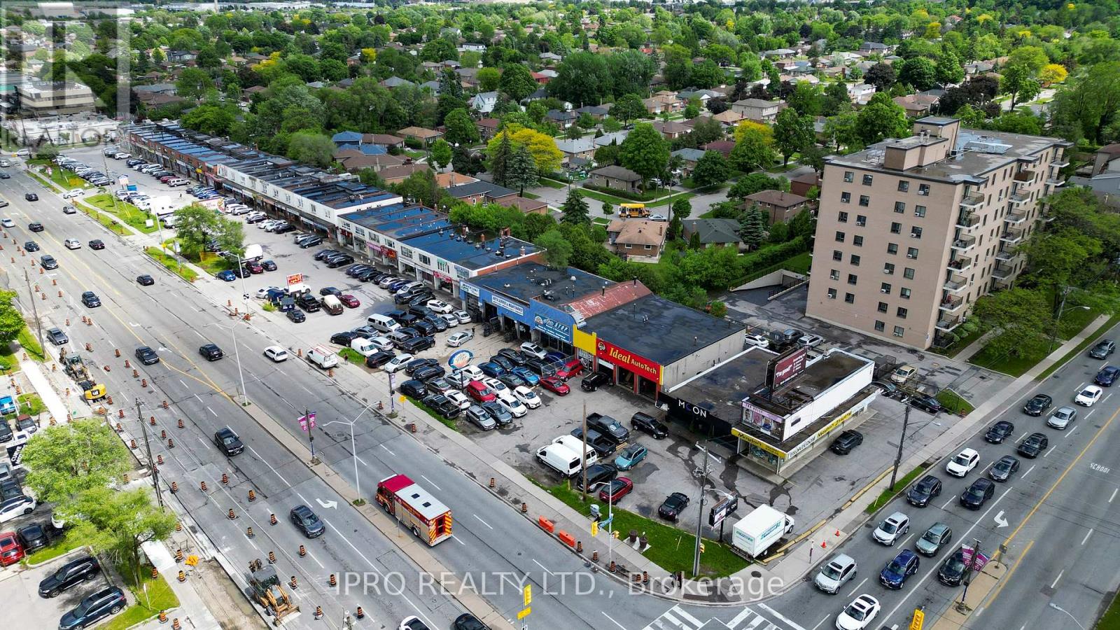 Property at 1847 LAWRENCE AVENUE E image 5