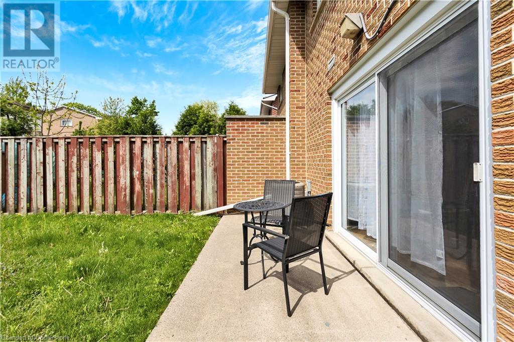 Property at 1012B NESBITT Crescent S image 3