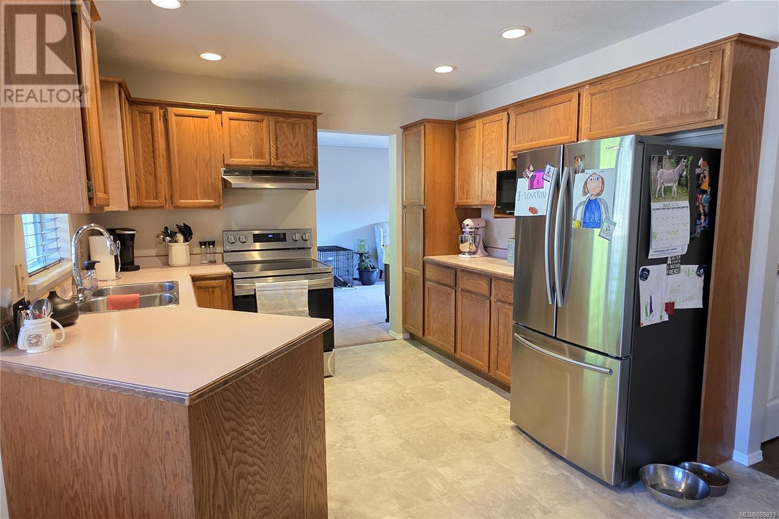 1227 Gazelle Rd, Campbell River, British Columbia  V9W 7J8 - Photo 6 - 989893