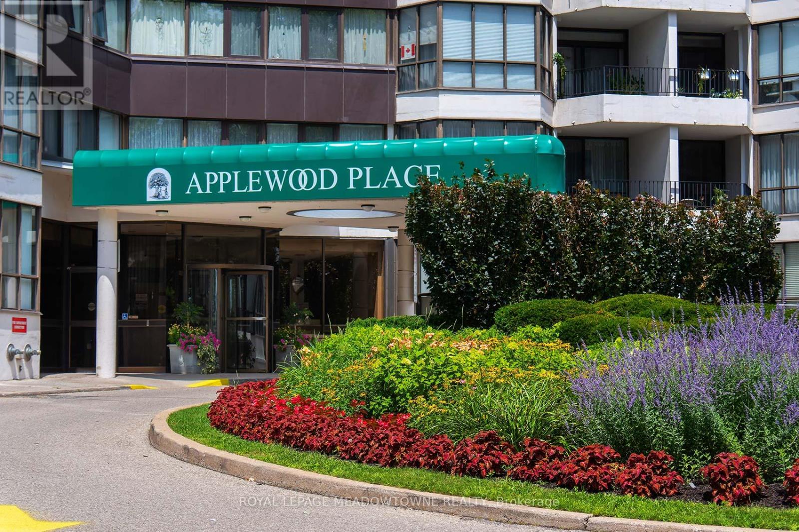 805 - 1333 Bloor Street, Mississauga, Ontario  L4Y 3T6 - Photo 3 - W12301440
