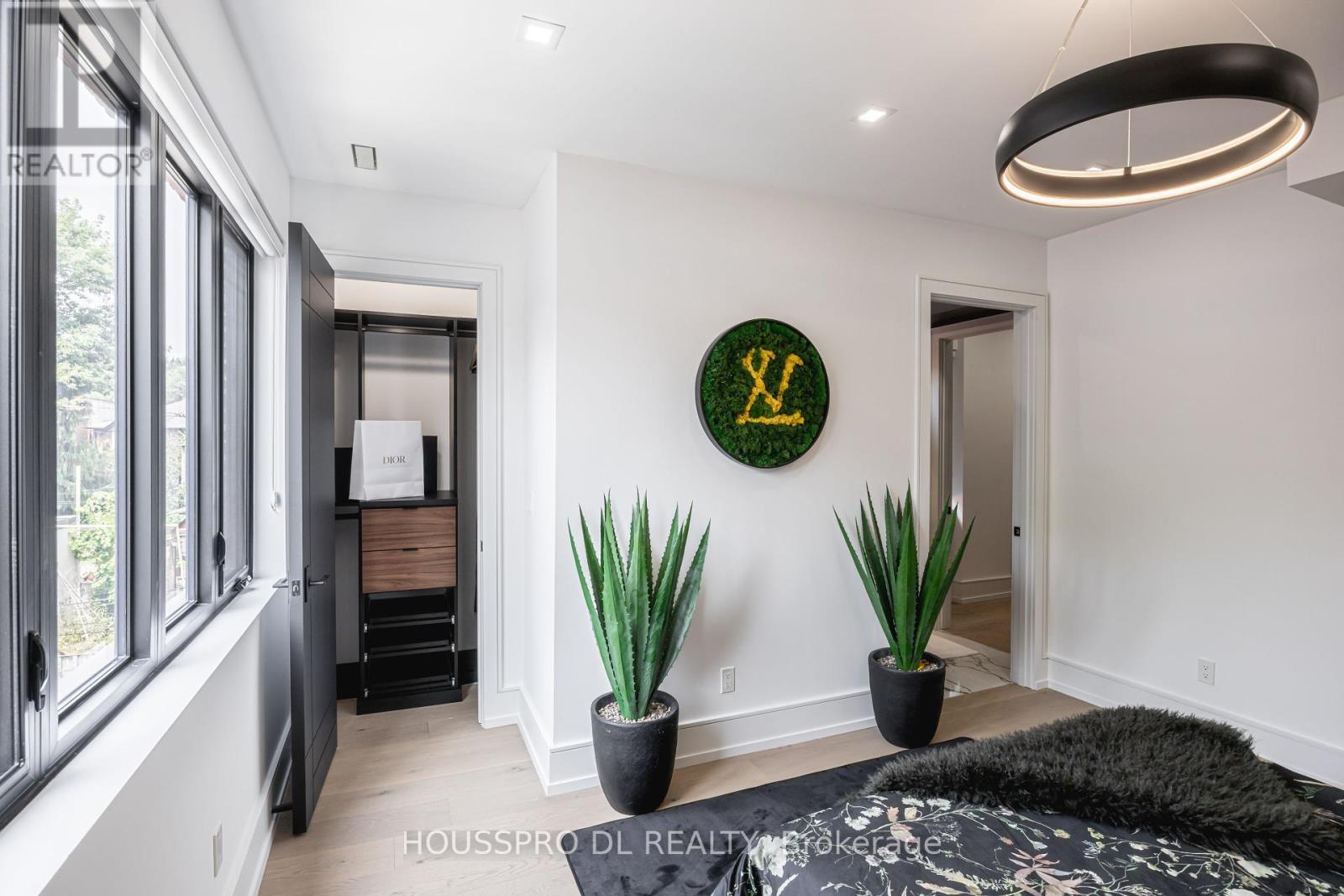 82 Major Street, Toronto, Ontario  M5S 2L1 - Photo 21 - C12301471