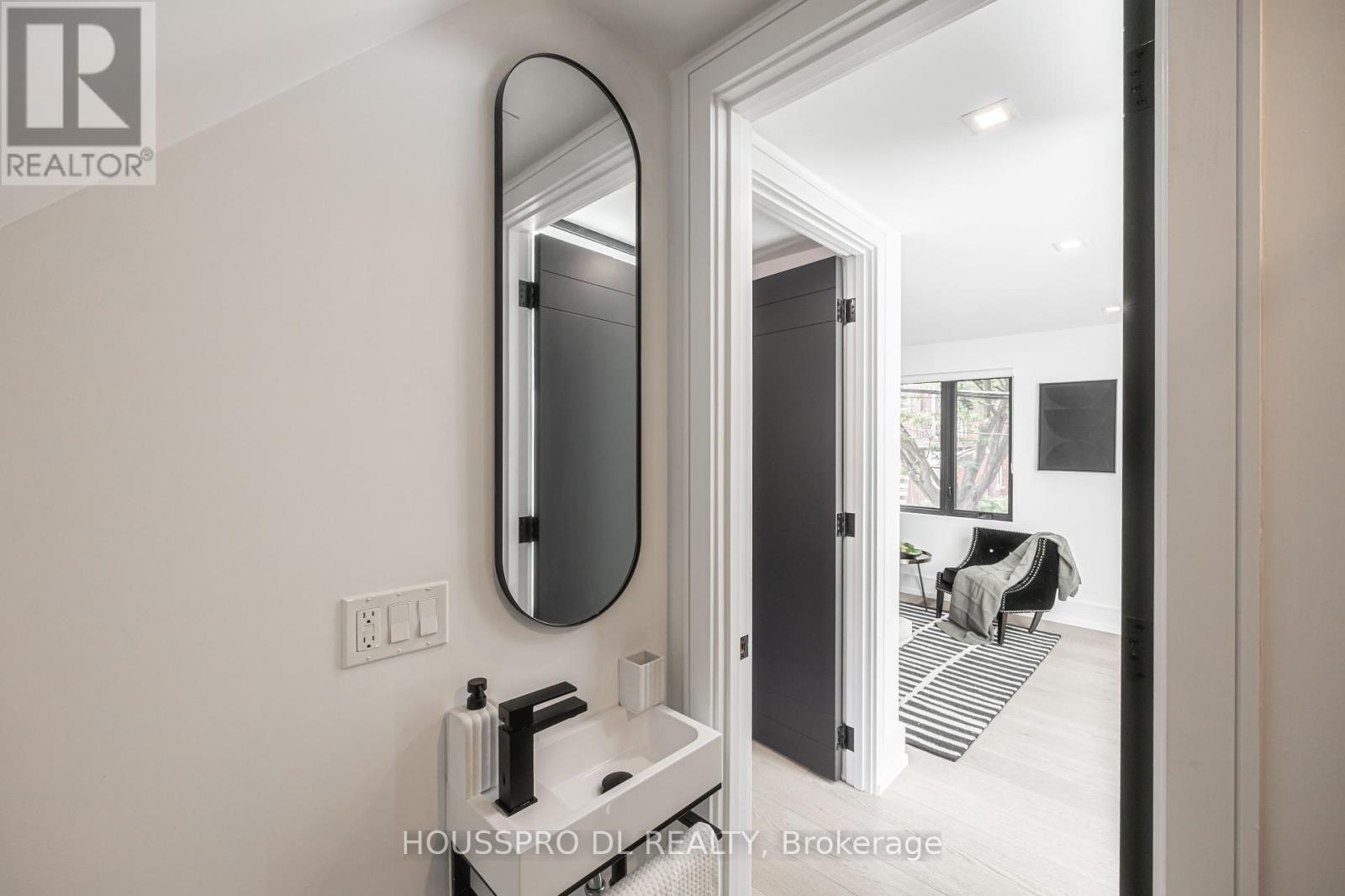 82 Major Street, Toronto, Ontario  M5S 2L1 - Photo 47 - C12301471