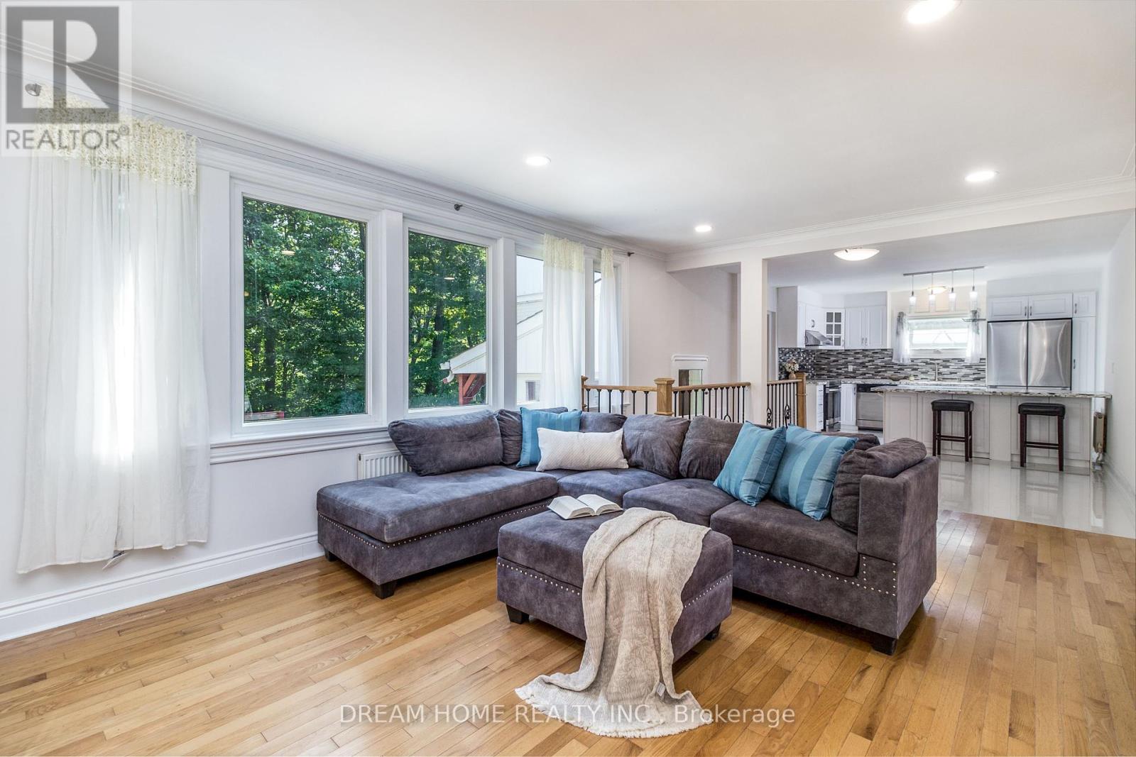 Property at 37 CLIFFSIDE DRIVE image 4