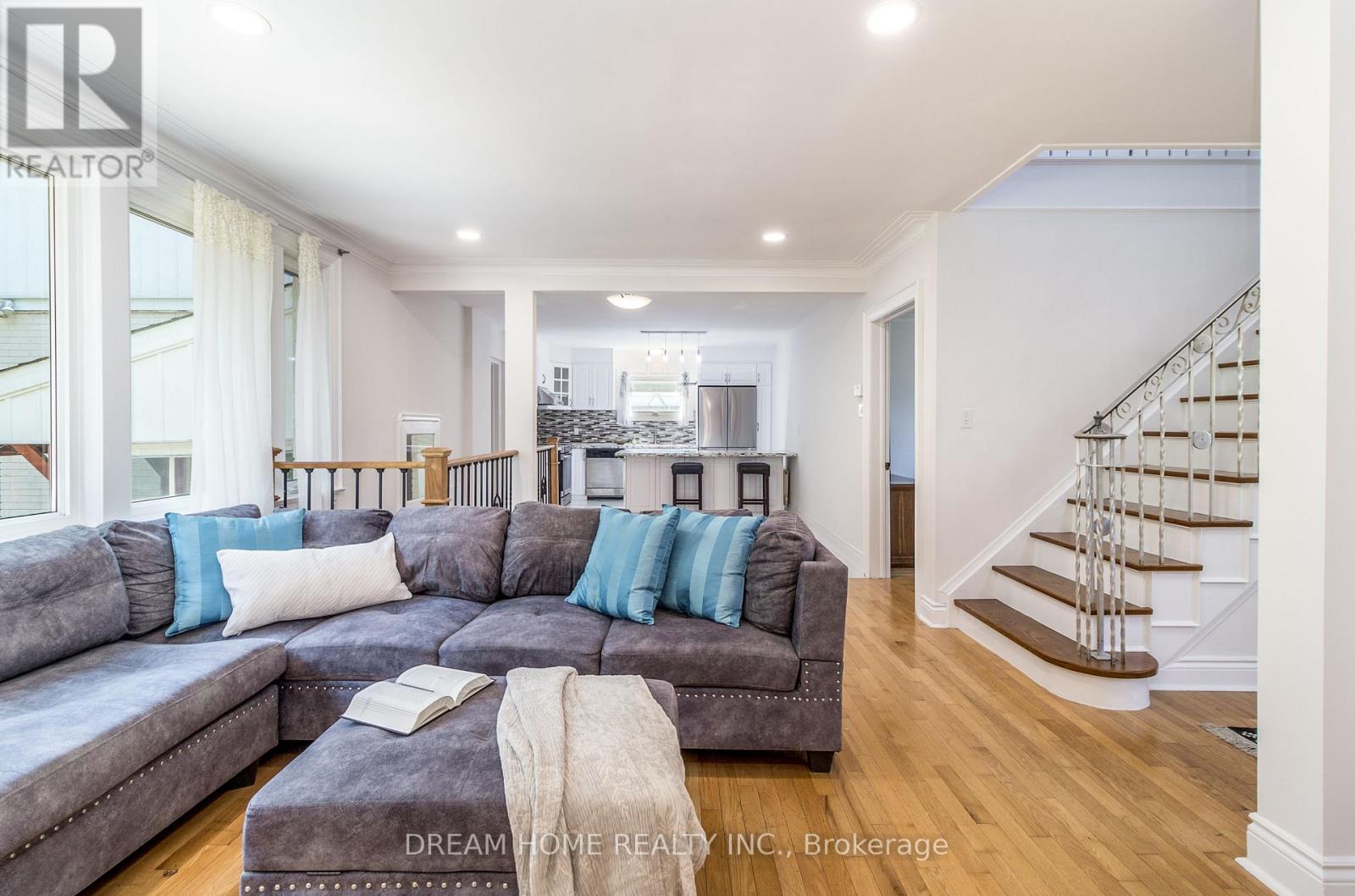 Property at 37 CLIFFSIDE DRIVE image 5