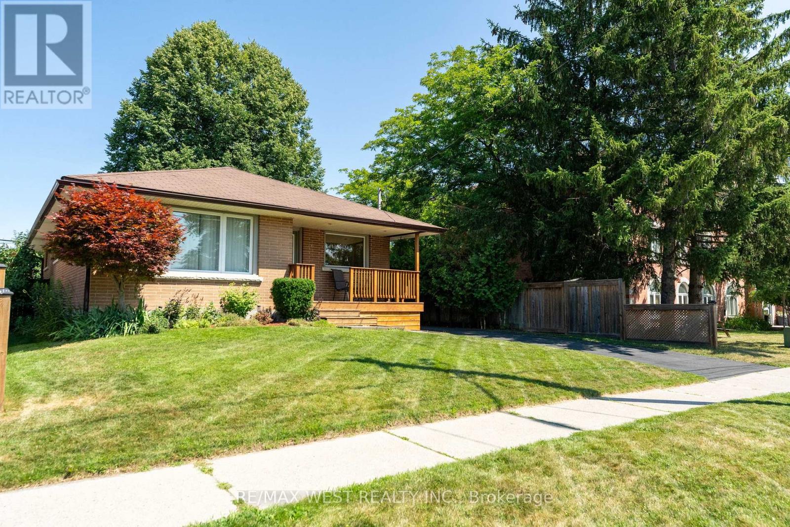 46 Orchard View Boulevard, Oshawa, Ontario  L1G 3N7 - Photo 1 - E12301469