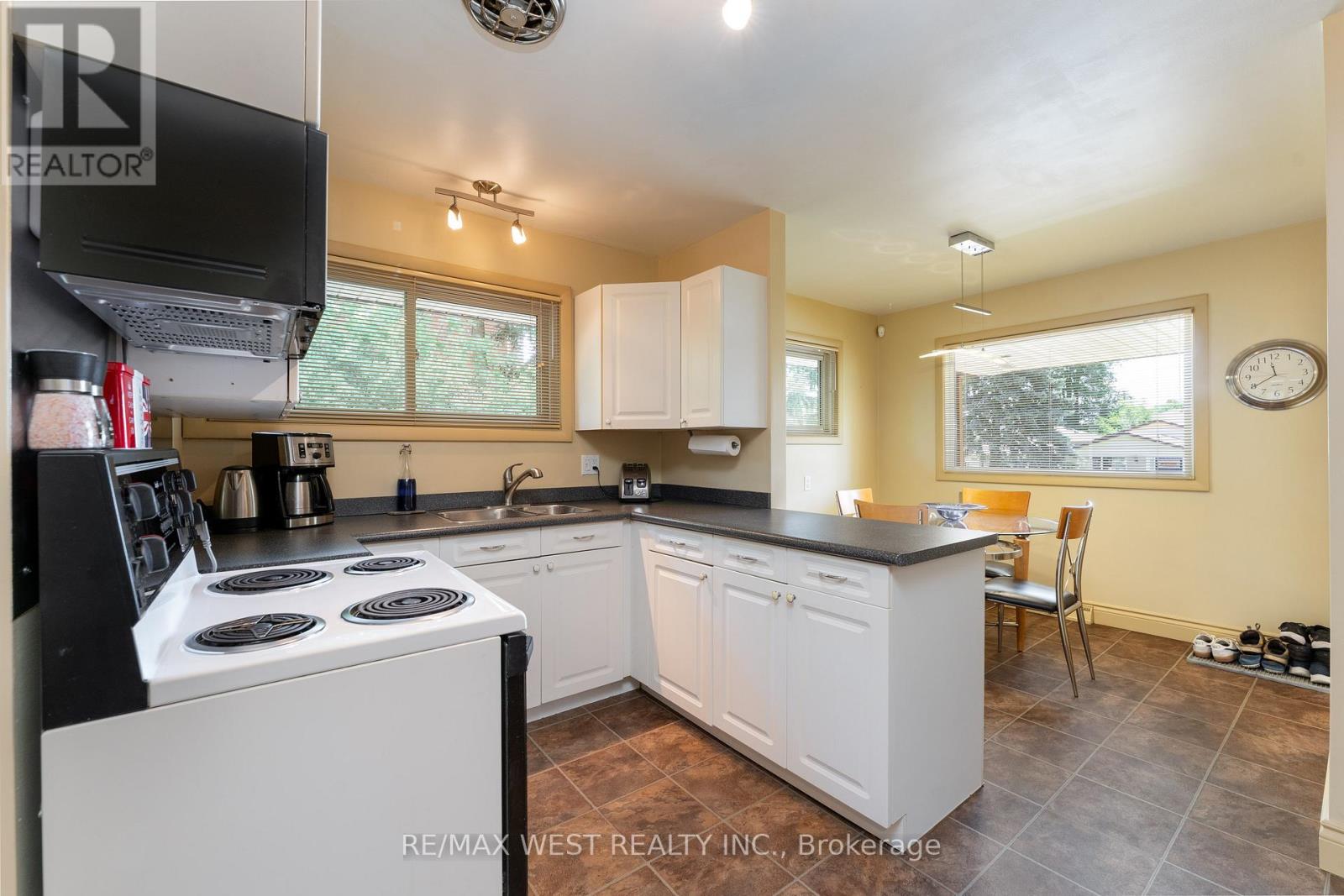 46 Orchard View Boulevard, Oshawa, Ontario  L1G 3N7 - Photo 10 - E12301469