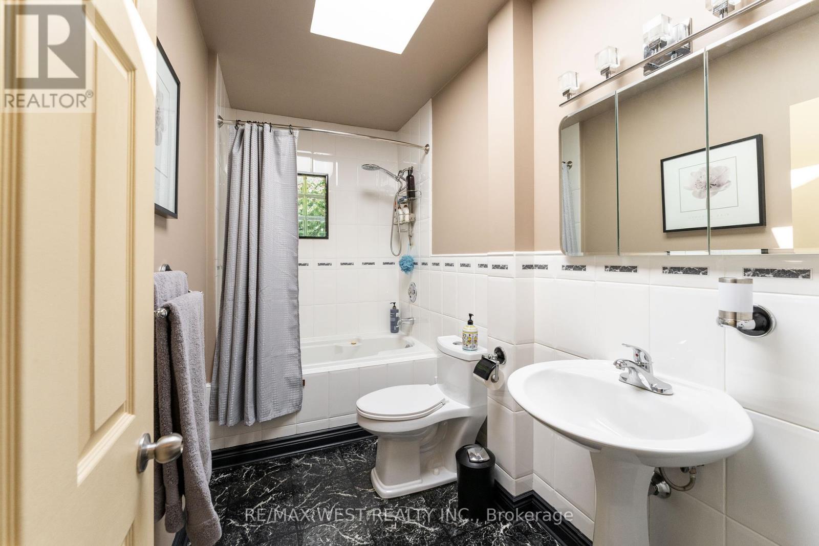 46 Orchard View Boulevard, Oshawa, Ontario  L1G 3N7 - Photo 15 - E12301469