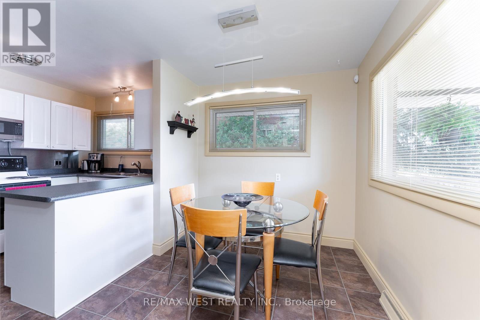 46 Orchard View Boulevard, Oshawa, Ontario  L1G 3N7 - Photo 7 - E12301469