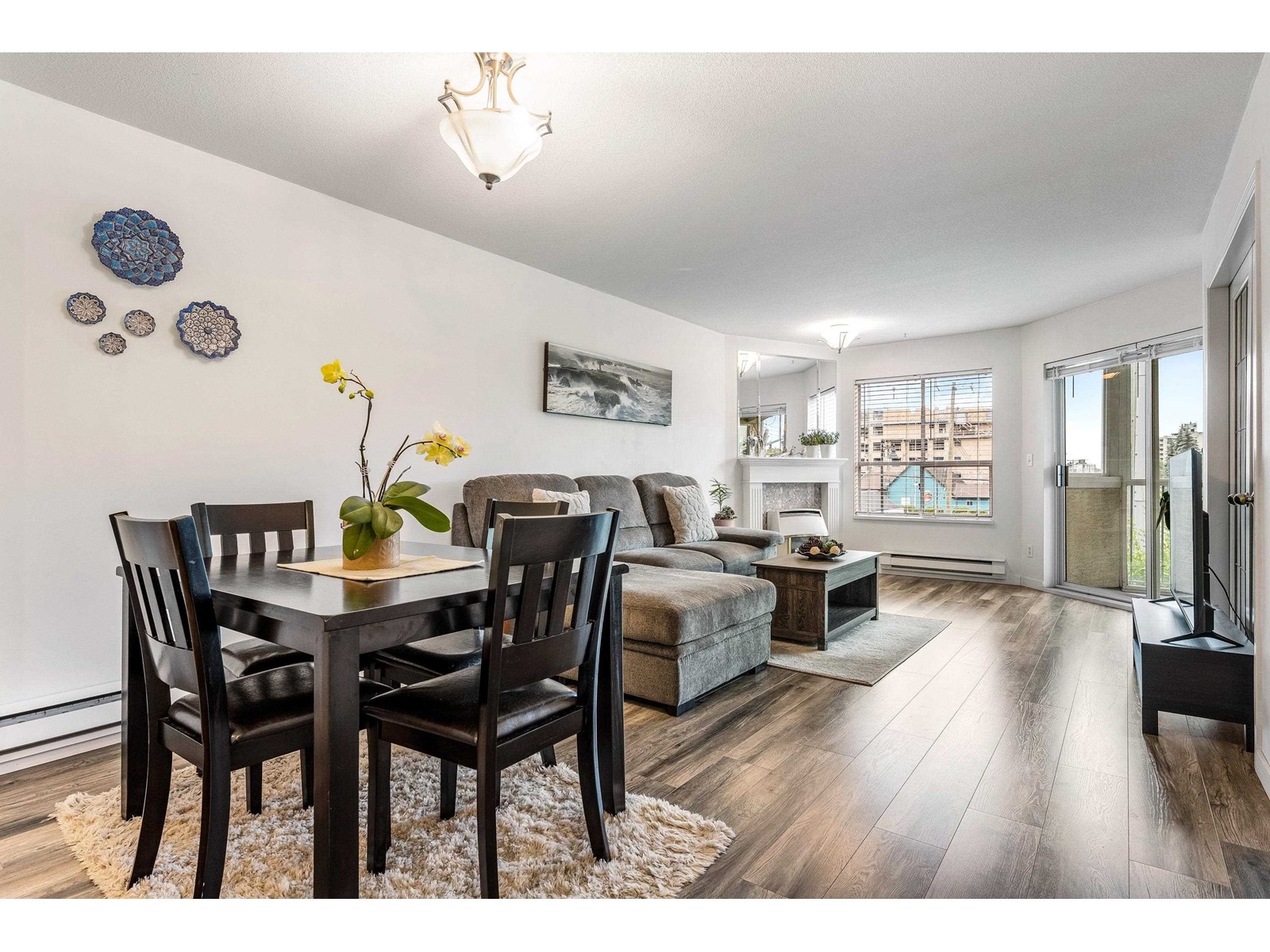204 9400 Cook Street, Chilliwack Downtown, Chilliwack, British Columbia  V2P 4J6 - Photo 2 - R3009232