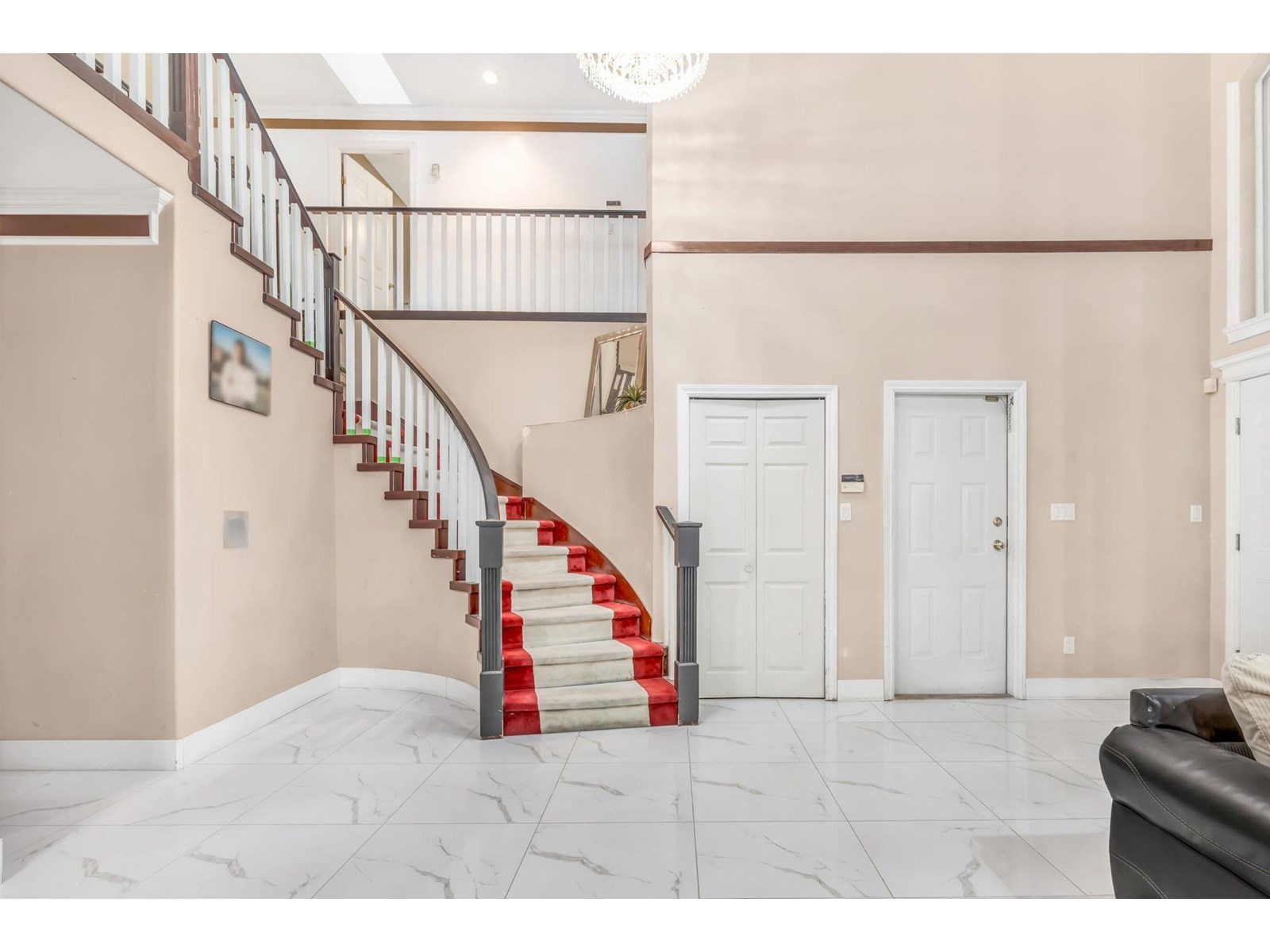 Property at 9534 124 STREET image 3