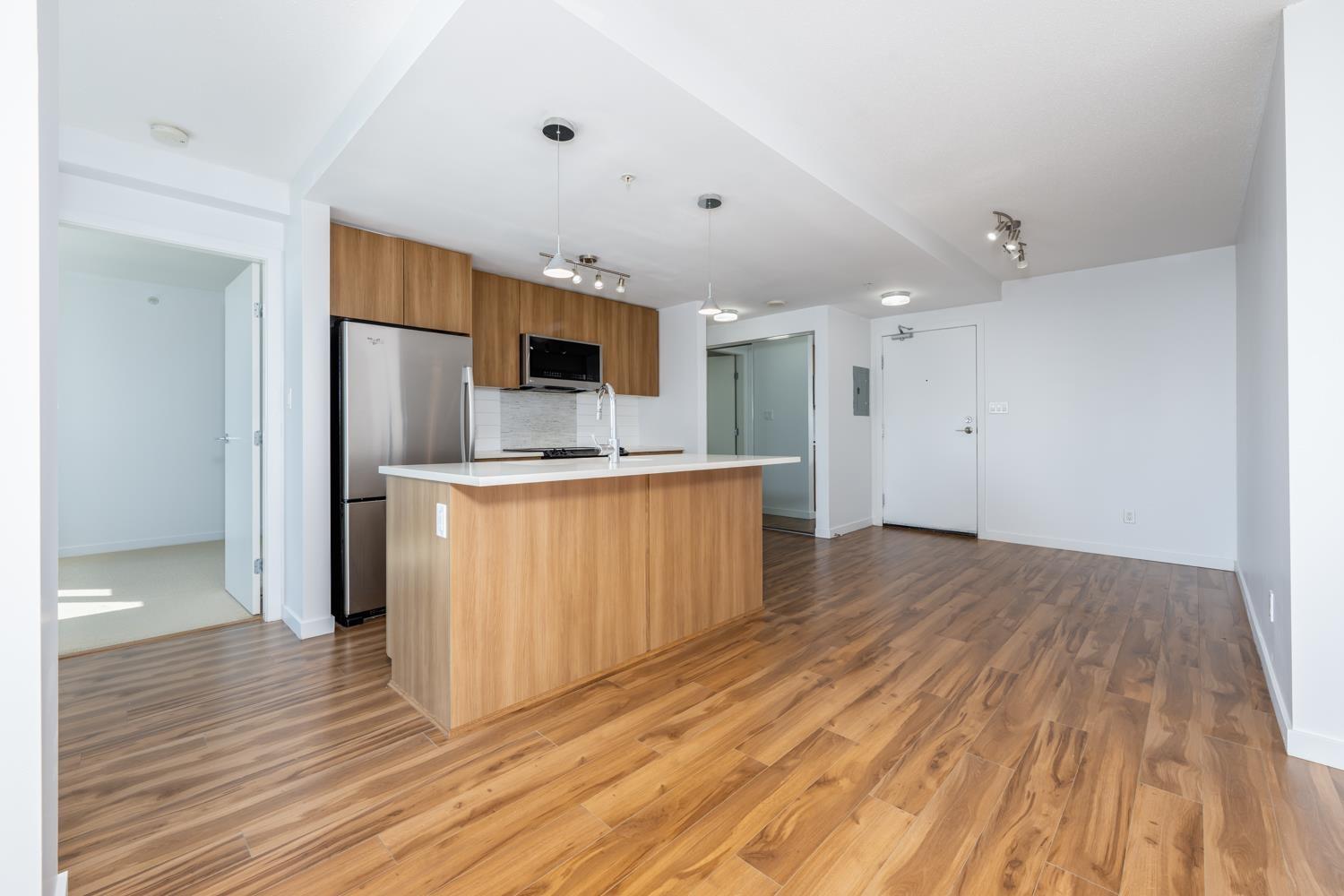 3305 13325 102a Avenue, Surrey, British Columbia  V3T 0J5 - Photo 2 - R3029240