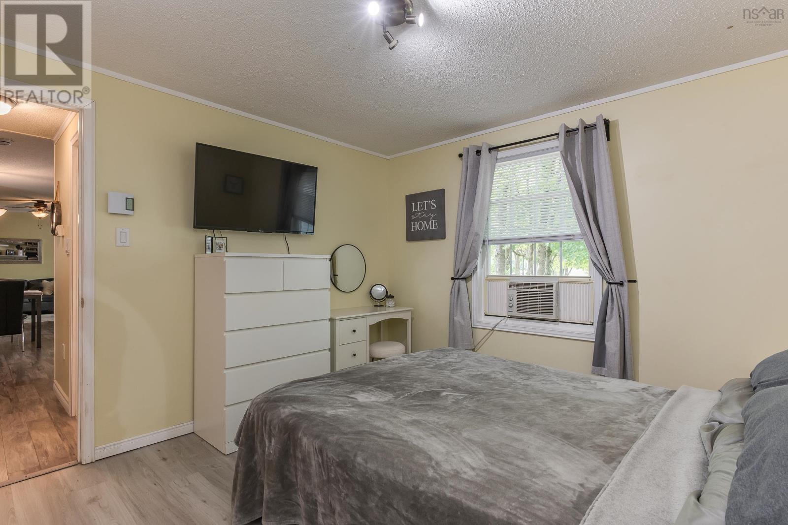 25 Champlain Avenue, Middle Sackville, Nova Scotia  B4E 3B2 - Photo 17 - 202518404