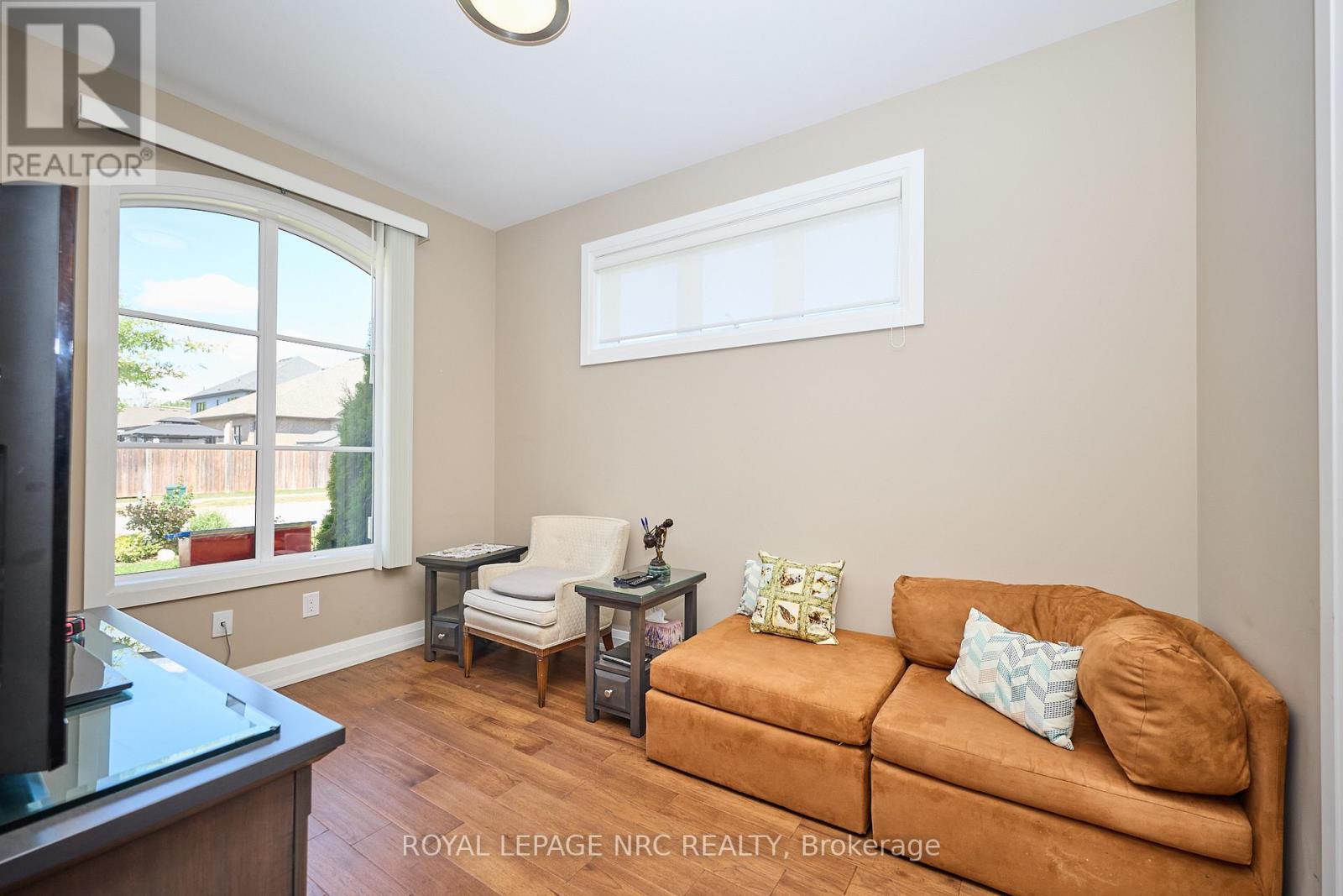 19 Francesco Crescent, St. Catharines, Ontario  L2S 4C7 - Photo 6 - X12301565