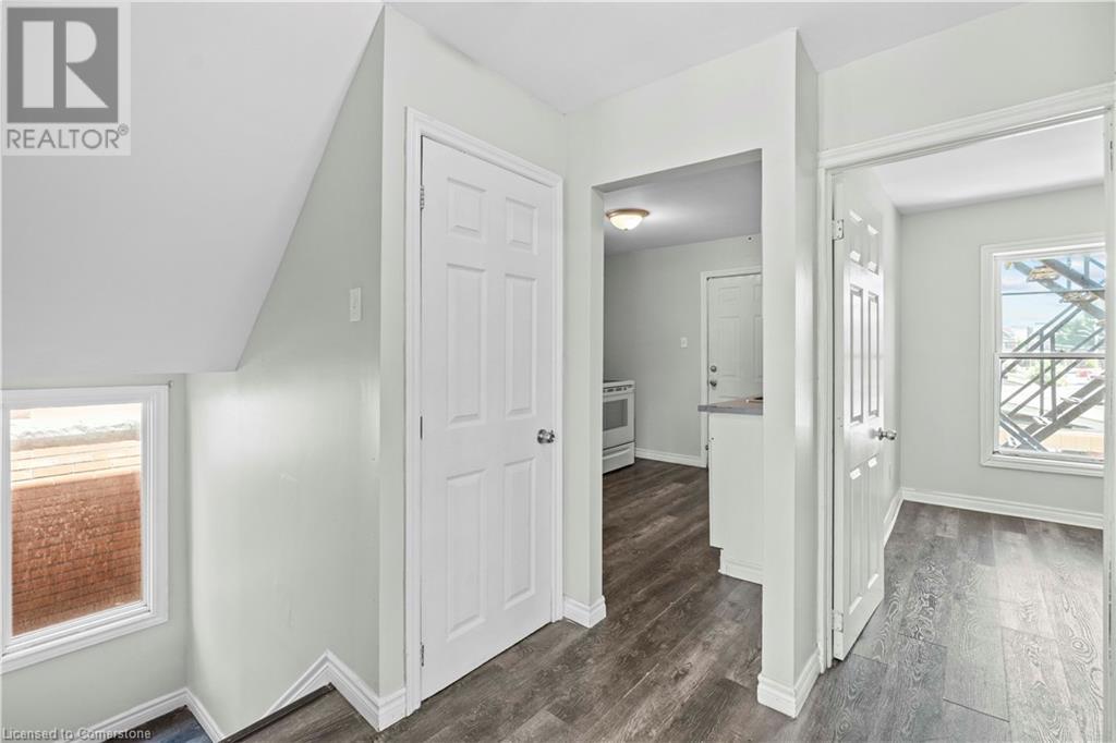 18 Barnesdale Avenue N, Hamilton, Ontario  L8L 6R6 - Photo 17 - 40752177