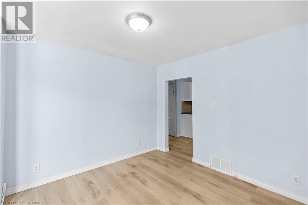 18 Barnesdale Avenue N, Hamilton, Ontario  L8L 6R6 - Photo 15 - 40752177