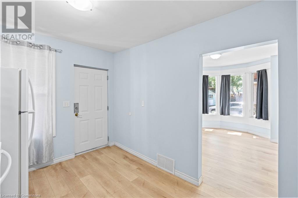 18 Barnesdale Avenue N, Hamilton, Ontario  L8L 6R6 - Photo 13 - 40752177