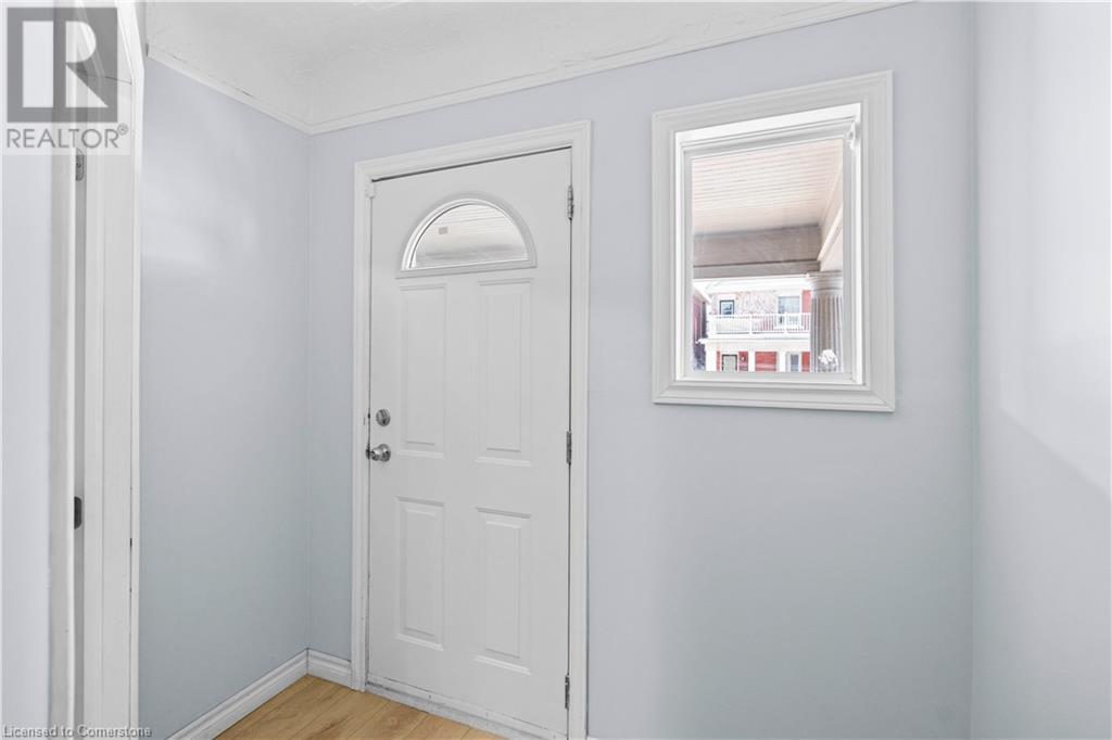 18 Barnesdale Avenue N, Hamilton, Ontario  L8L 6R6 - Photo 6 - 40752177