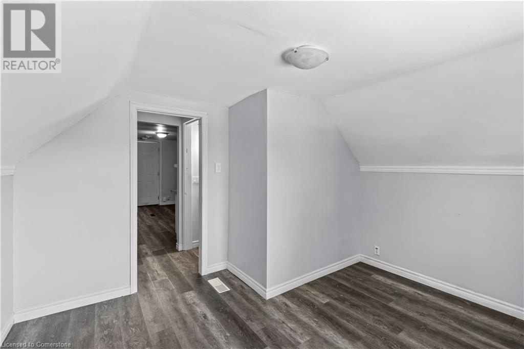 18 Barnesdale Avenue N, Hamilton, Ontario  L8L 6R6 - Photo 33 - 40752177