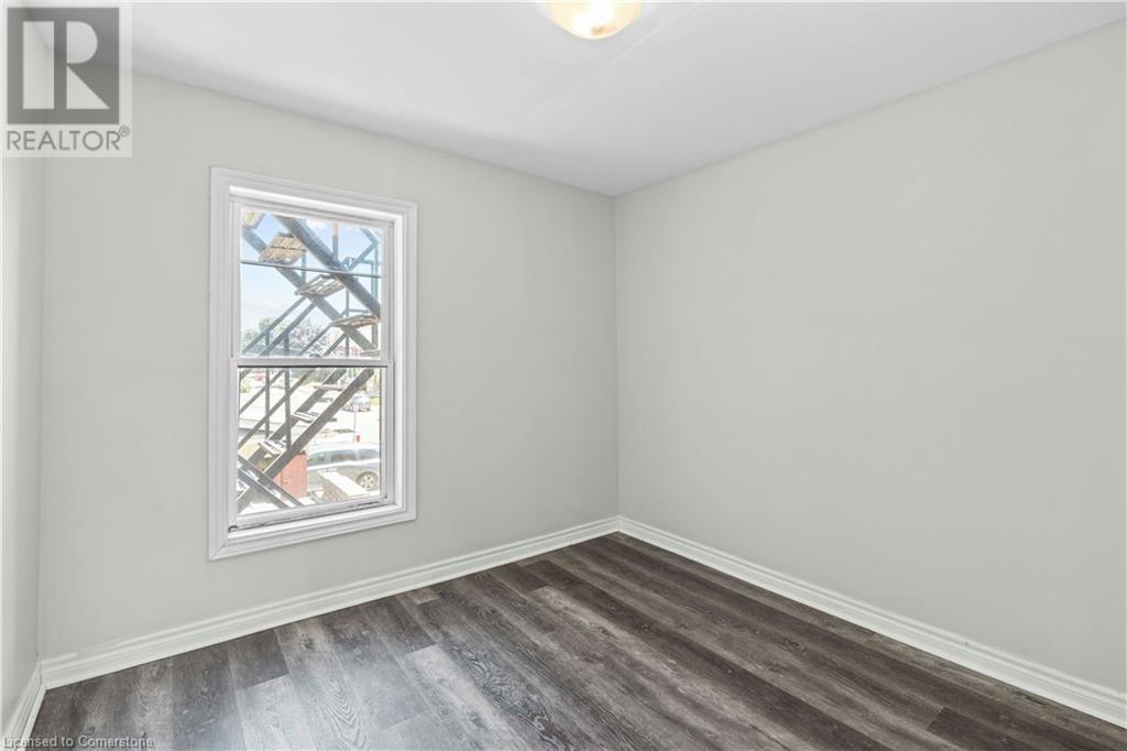 18 Barnesdale Avenue N, Hamilton, Ontario  L8L 6R6 - Photo 22 - 40752177
