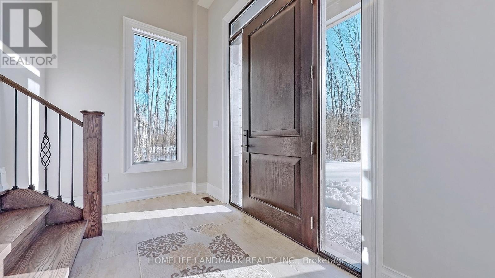 11 Warbler Way, Oro-Medonte, Ontario  L3V 6H1 - Photo 3 - S12301551
