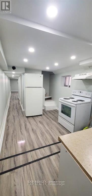 3 Holmesdale Crescent, Toronto, Ontario  M6E 1Y3 - Photo 2 - W12301588