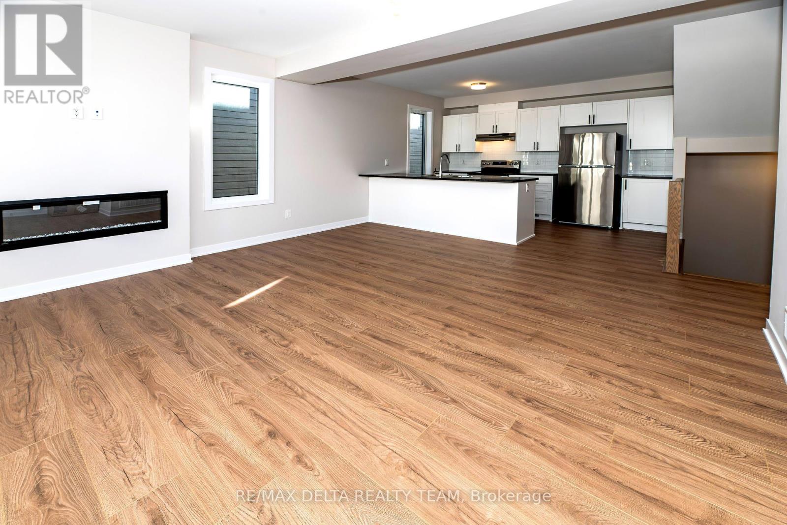 337 Catsfoot Walk S, Ottawa, Ontario  K2J 7G7 - Photo 4 - X12301595